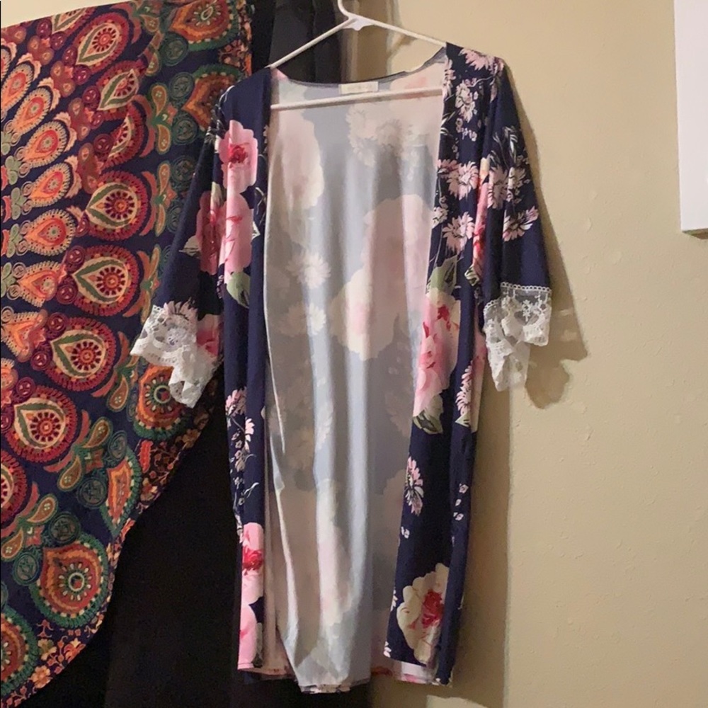 Light weight flower/lace cardigan